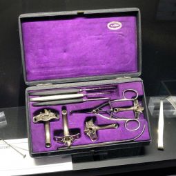 Ncessaire  trachotomie