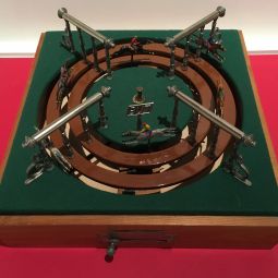 French horse racing, bois et mtal (coll. part.)