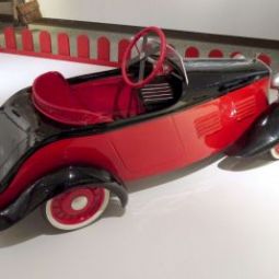 Voiture  pdales, modle Eurka Super Junior, 1935 (coll. Jacques Blanchard)