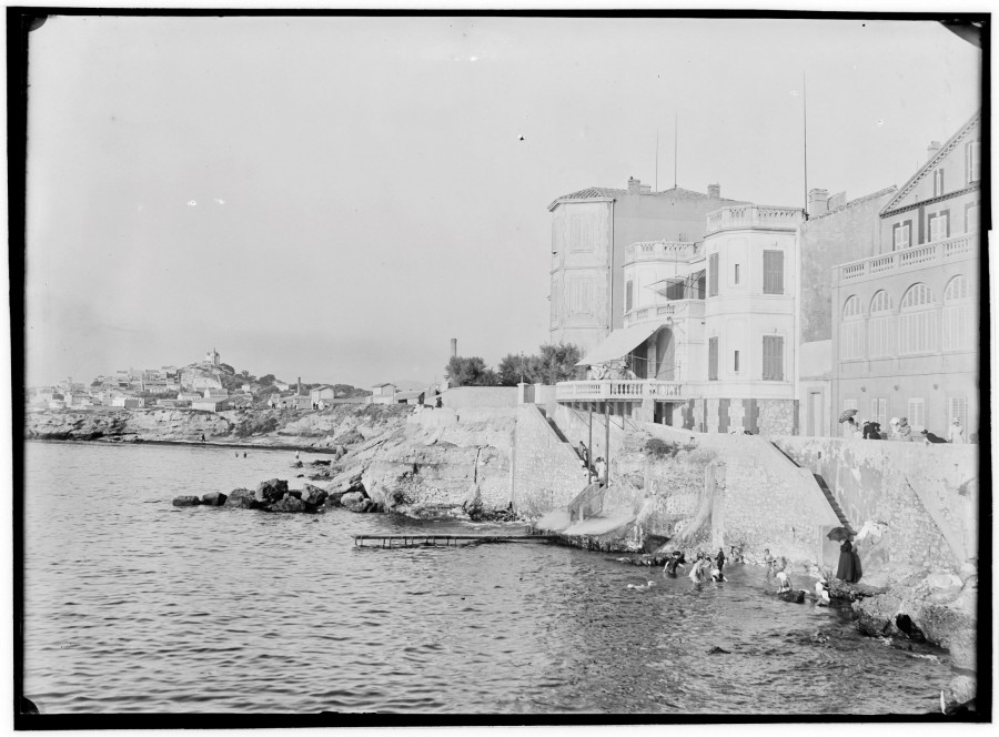 Edouard CORNET (1861-1930),le littoral de la Pointe-Rouge, [vers 1903-1905], photographie ngative sur plaque de verre 13 x 18 cm (AMM, 115 Fi 596)