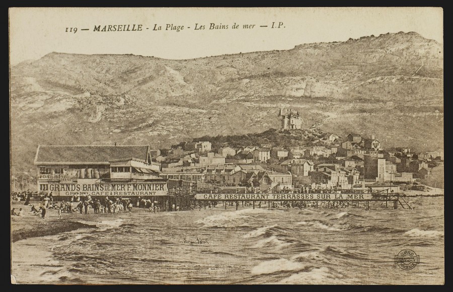 J. GUIRAUD (imprimeur), l'tablissement de bains Francis Monnier  la Plage, [aprs 1905], carte postale (AMM; 88 Fi 334)