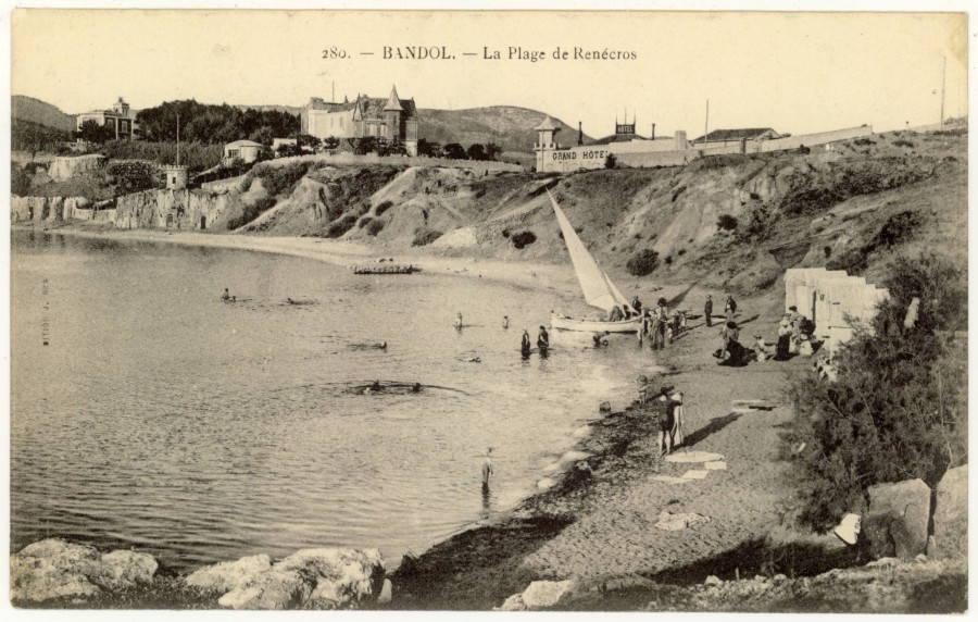 La plage de Rencros  Bandol, [avant 1914], carte postale (AMM, 39 Fi 272)
