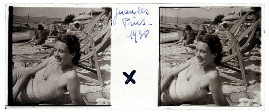 Andr CHEVROT (1901-1991), Didine sur la plage de Juan-les-Pins [1938], photographie stroscopique positive sur plaque de verre 45 x 107 mm (AMM, 91 Fi 1356) 